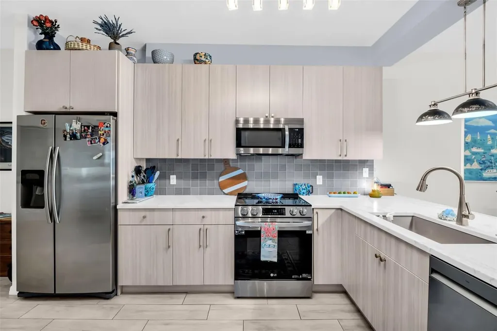 316 8th Street S St Petersburg FL 33701