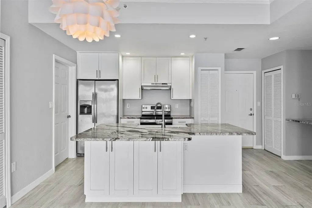 700 Harbour Island Tampa FL 33602