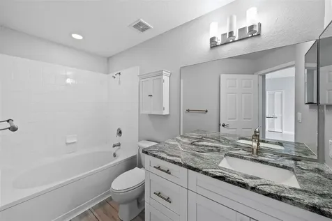 700 Harbour Island Tampa FL 33602