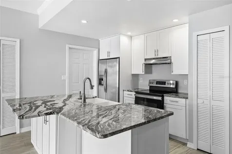 700 Harbour Island Tampa FL 33602
