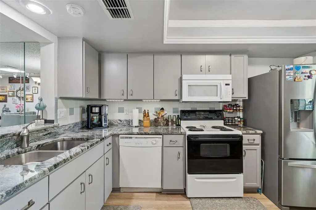 2231 Lark Circle E Palm Harbor FL 34684