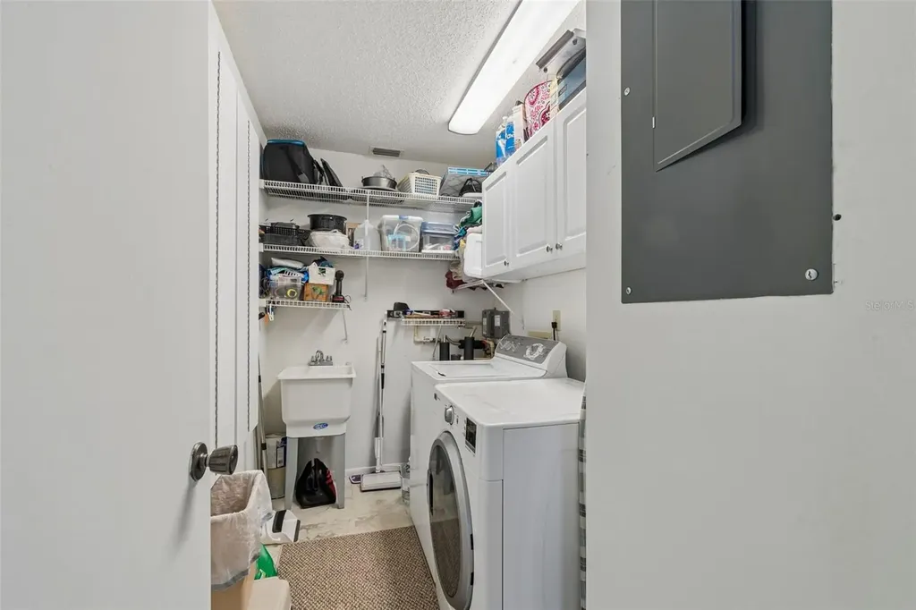2231 Lark Circle E Palm Harbor FL 34684