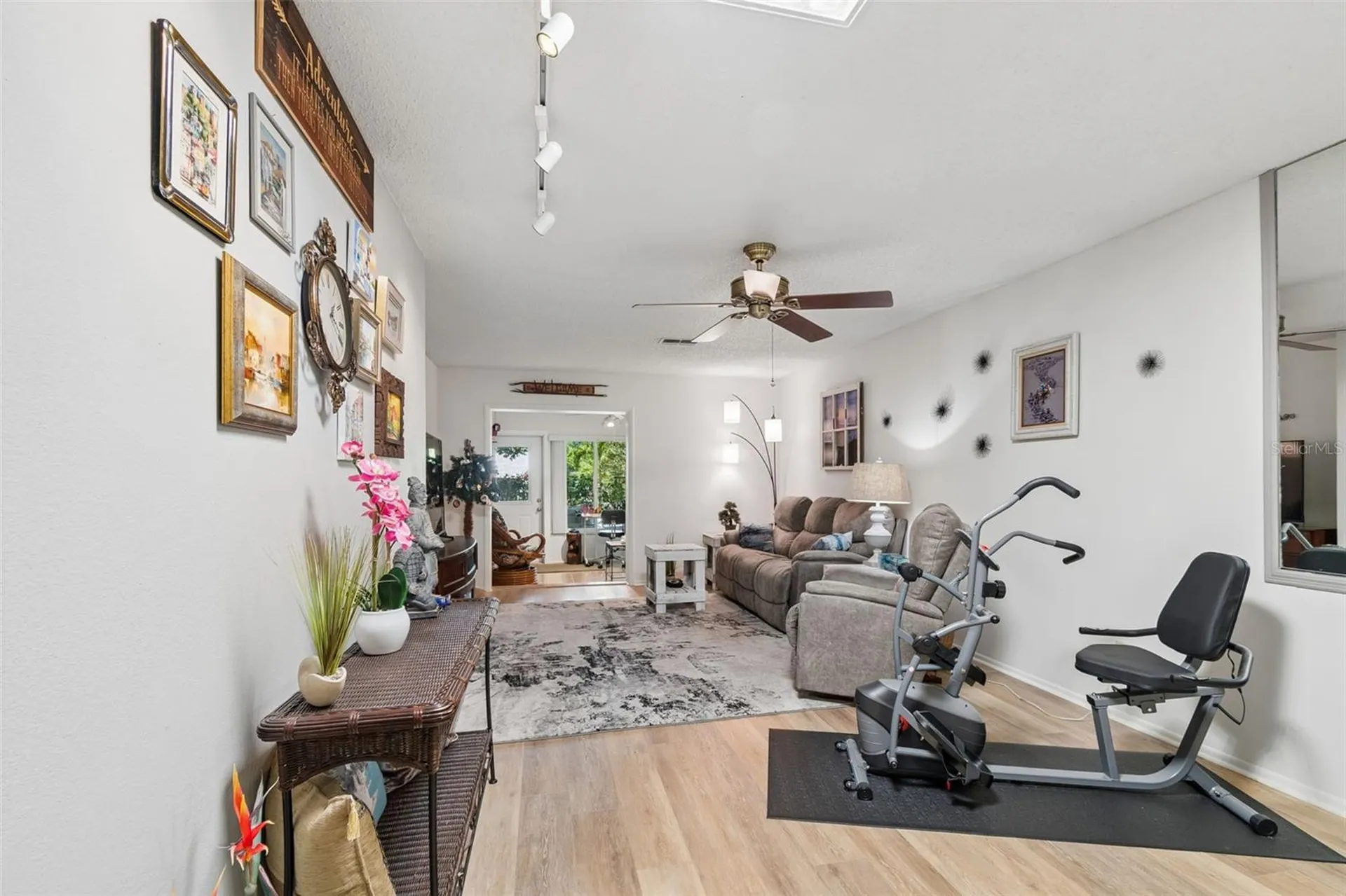 2231 Lark Circle E Palm Harbor FL 34684