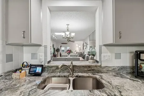 2231 Lark Circle E Palm Harbor FL 34684