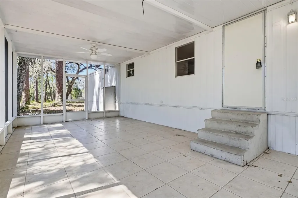 13401 Palm Drive Astatula FL 34705