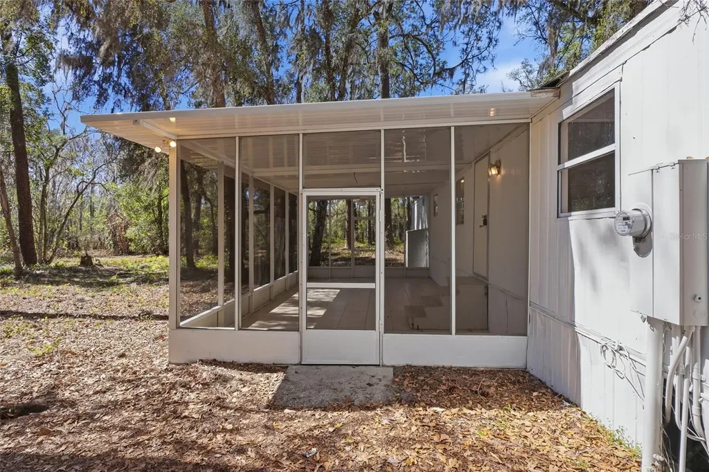 13401 Palm Drive Astatula FL 34705