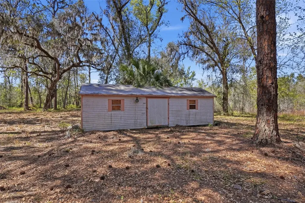 13401 Palm Drive Astatula FL 34705