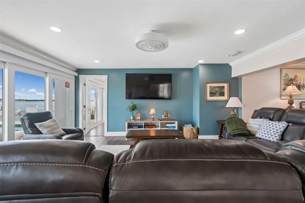 478 Harbor Drive N Indian Rocks Beach FL 33785