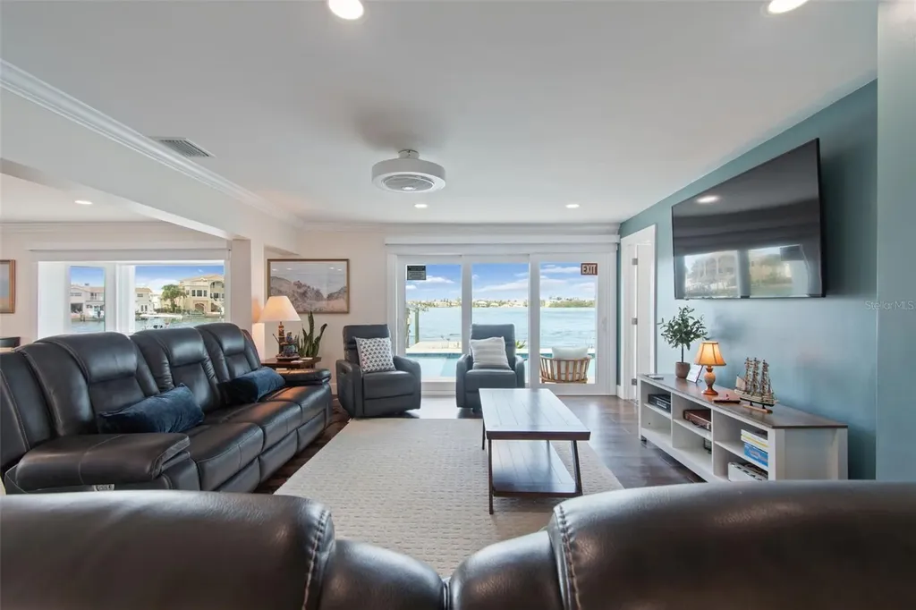478 Harbor Drive N Indian Rocks Beach FL 33785
