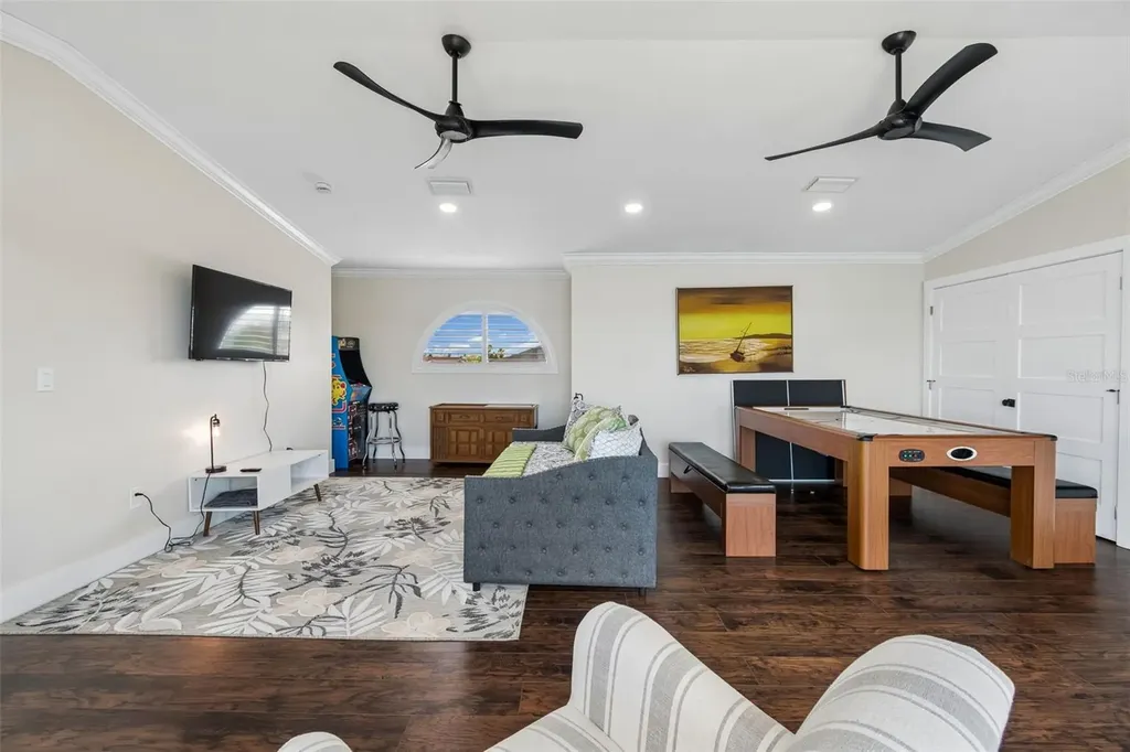 478 Harbor Drive N Indian Rocks Beach FL 33785