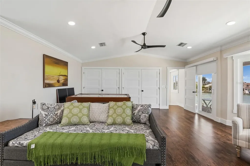 478 Harbor Drive N Indian Rocks Beach FL 33785