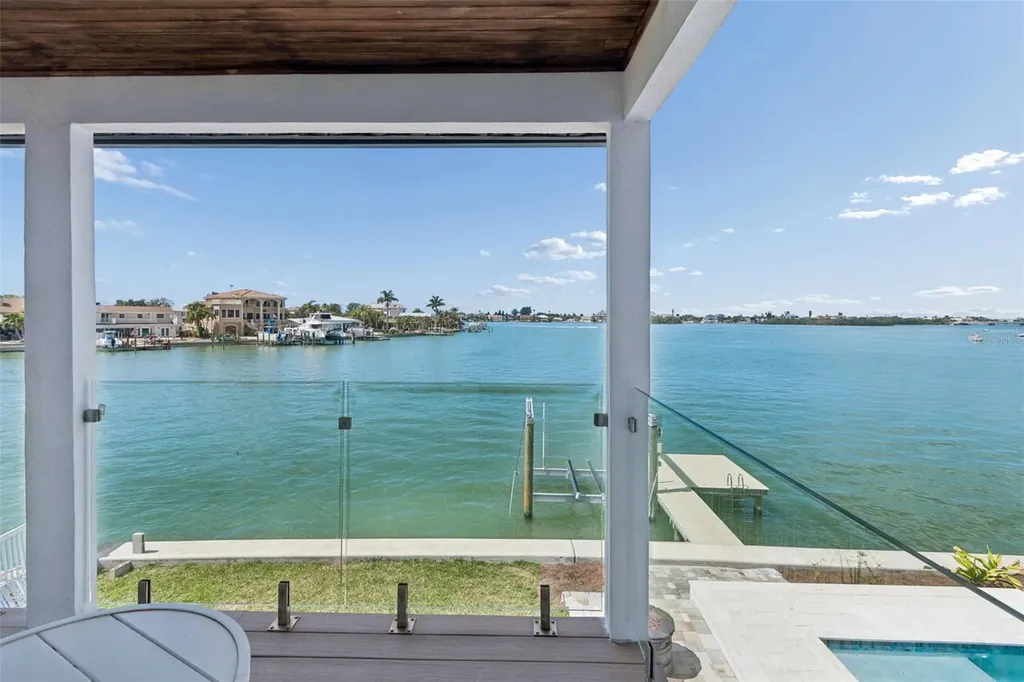 478 Harbor Drive N Indian Rocks Beach FL 33785