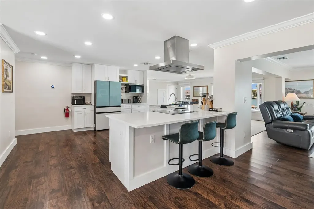 478 Harbor Drive N Indian Rocks Beach FL 33785