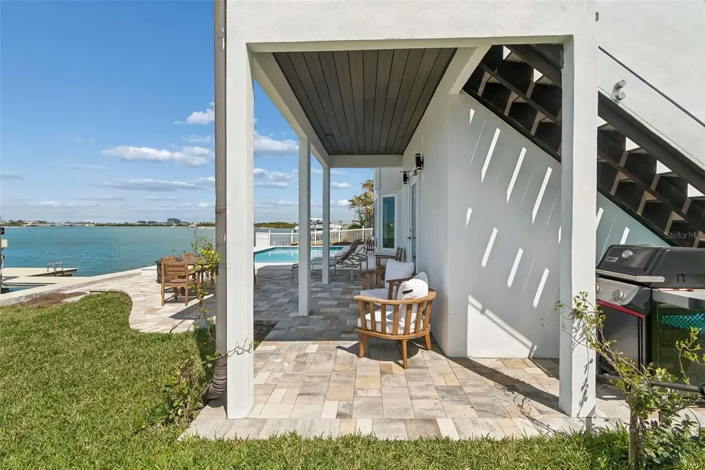 478 Harbor Drive N Indian Rocks Beach FL 33785