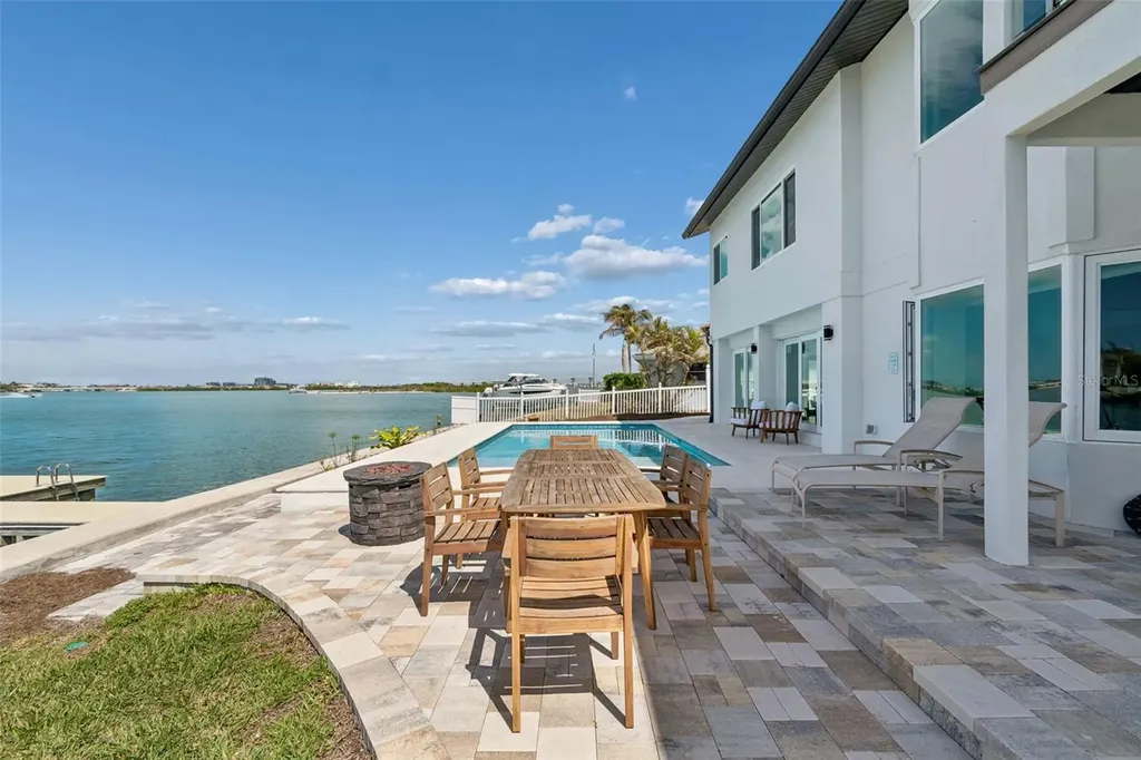 478 Harbor Drive N Indian Rocks Beach FL 33785