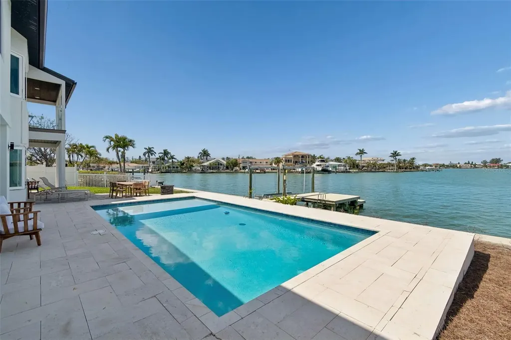 478 Harbor Drive N Indian Rocks Beach FL 33785