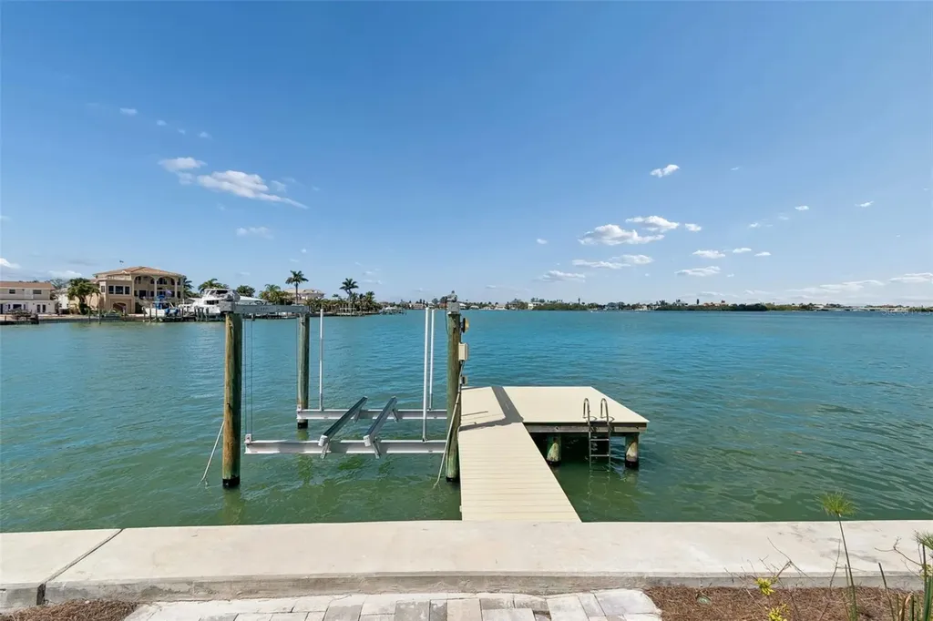 478 Harbor Drive N Indian Rocks Beach FL 33785