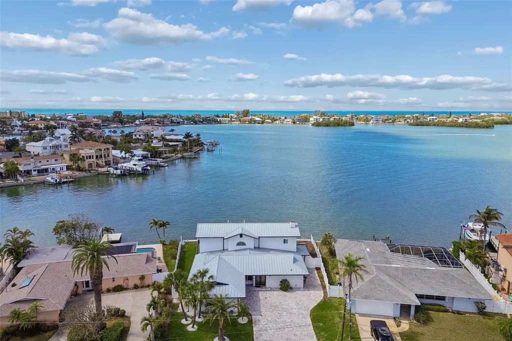 478 Harbor Drive N Indian Rocks Beach FL 33785