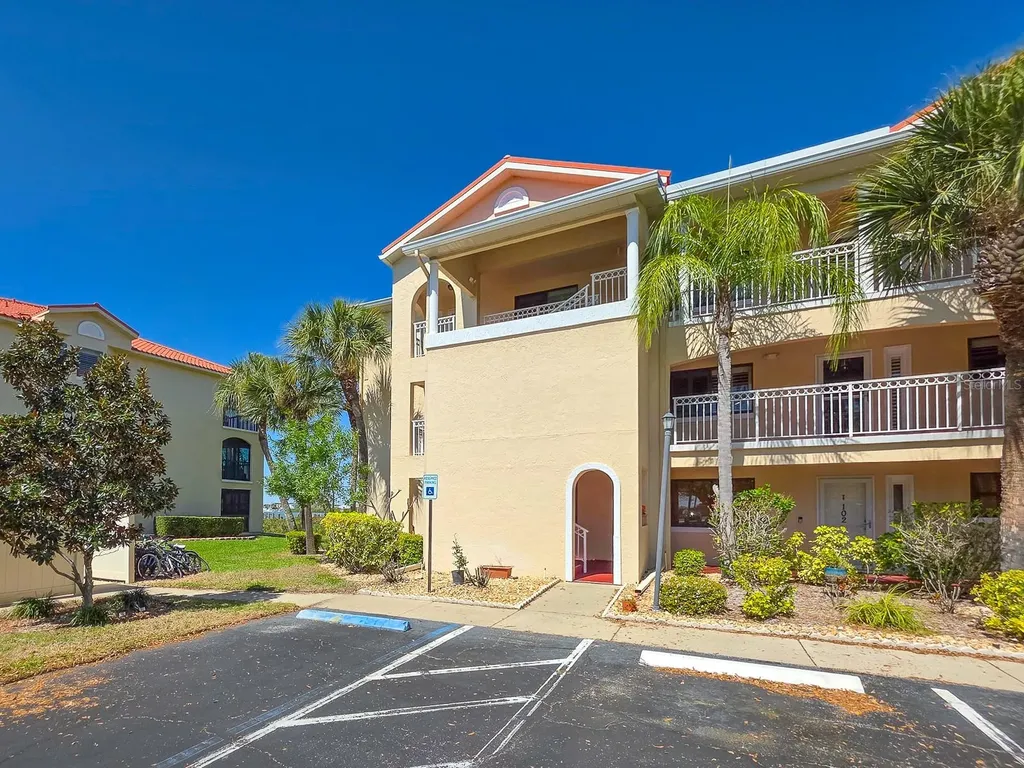 460 Bouchelle Drive New Smyrna Beach FL 32169