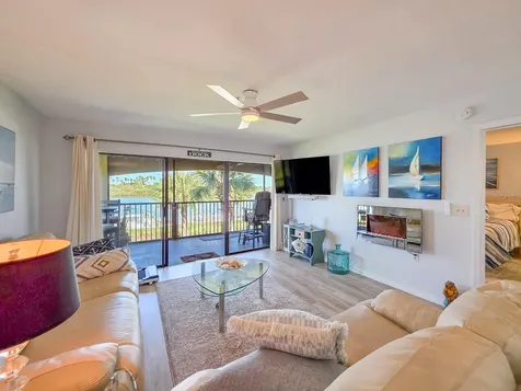 460 Bouchelle Drive New Smyrna Beach FL 32169