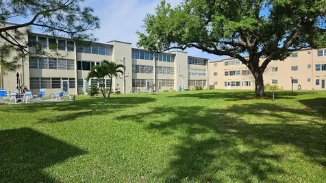 4600 98th Way N St Petersburg FL 33708