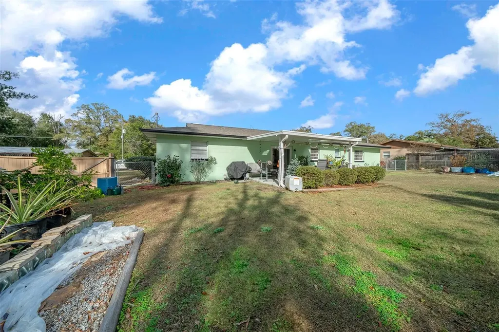 2004 NE 52nd Street Ocala FL 34479