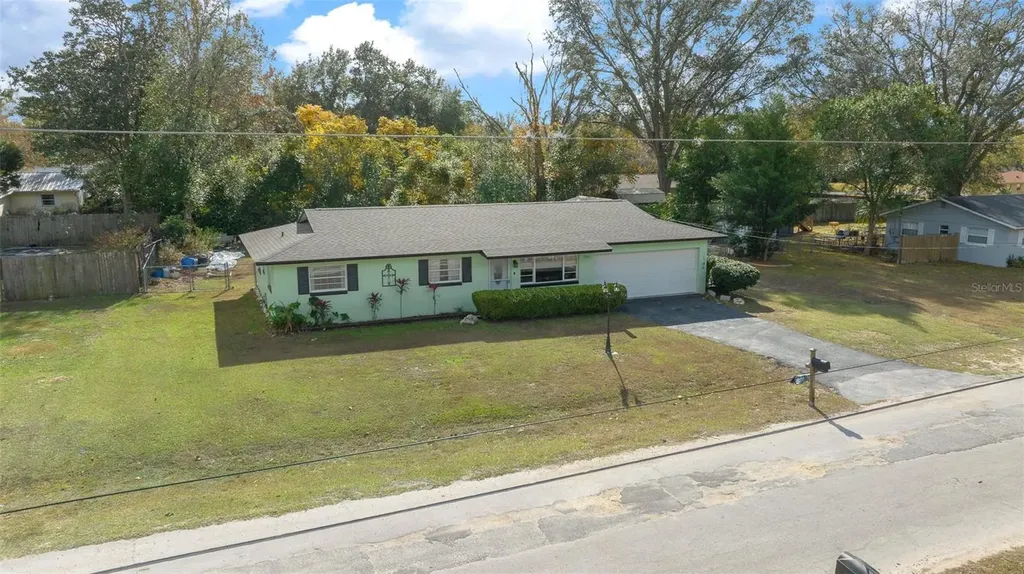 2004 NE 52nd Street Ocala FL 34479