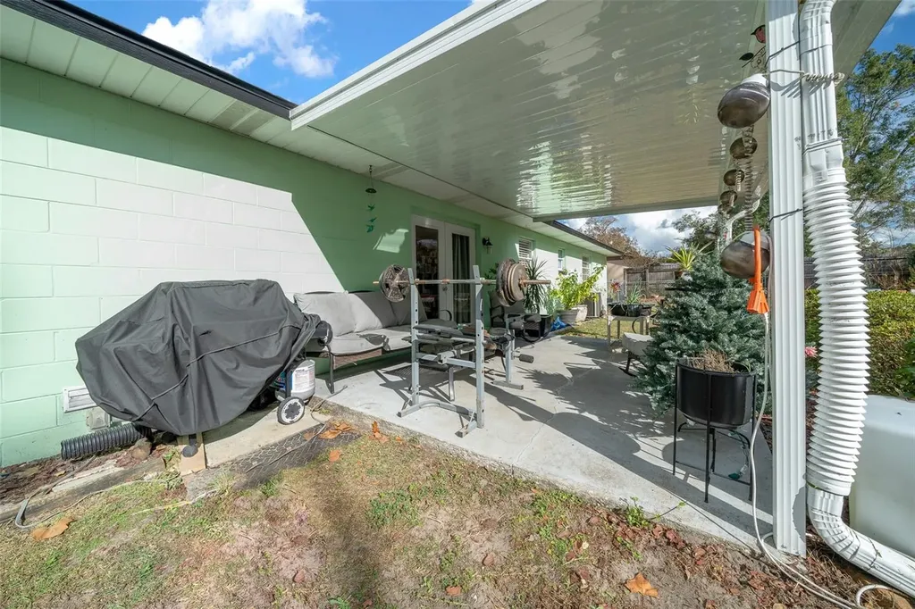 2004 NE 52nd Street Ocala FL 34479