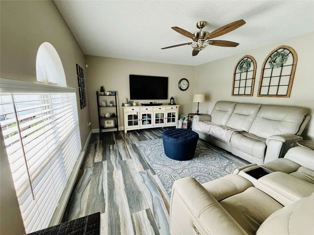 307 Velveteen Place Chuluota FL 32766