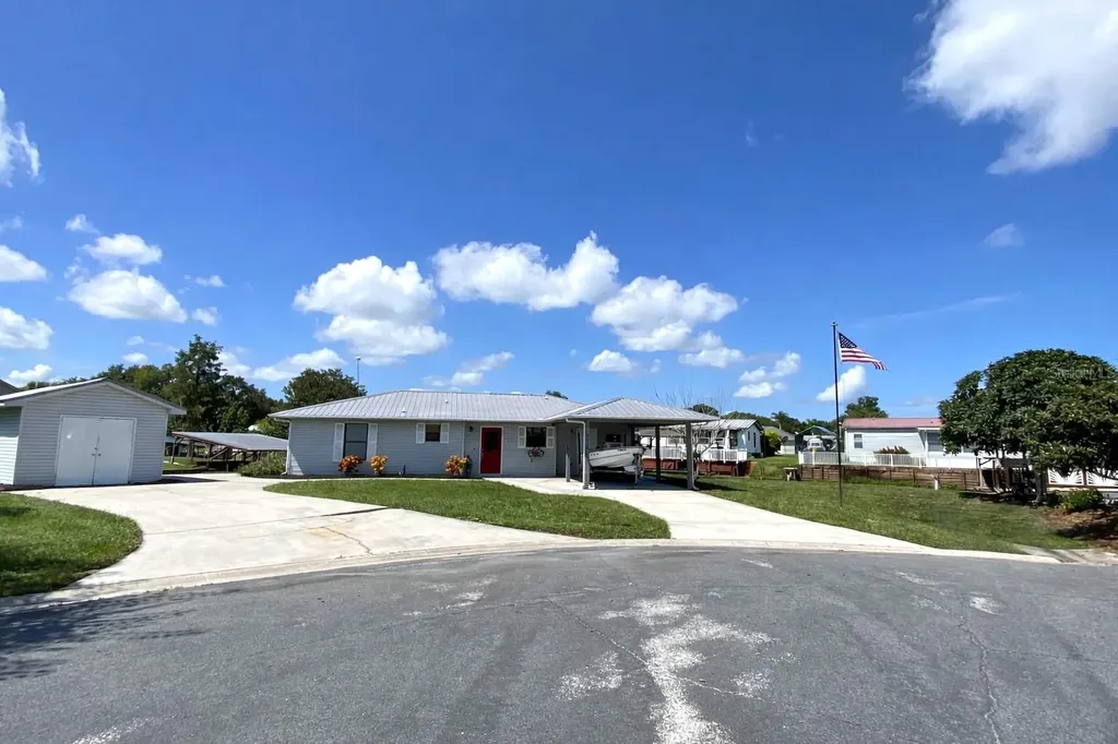 535 Minnow Court Kenansville FL 34739