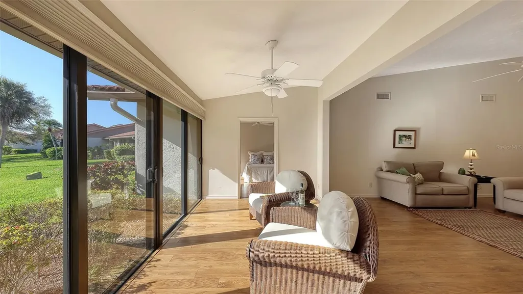3864 Wilshire Circle W Sarasota FL 34238