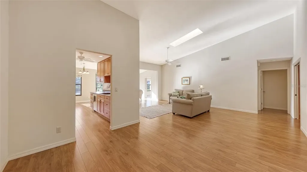 3864 Wilshire Circle W Sarasota FL 34238