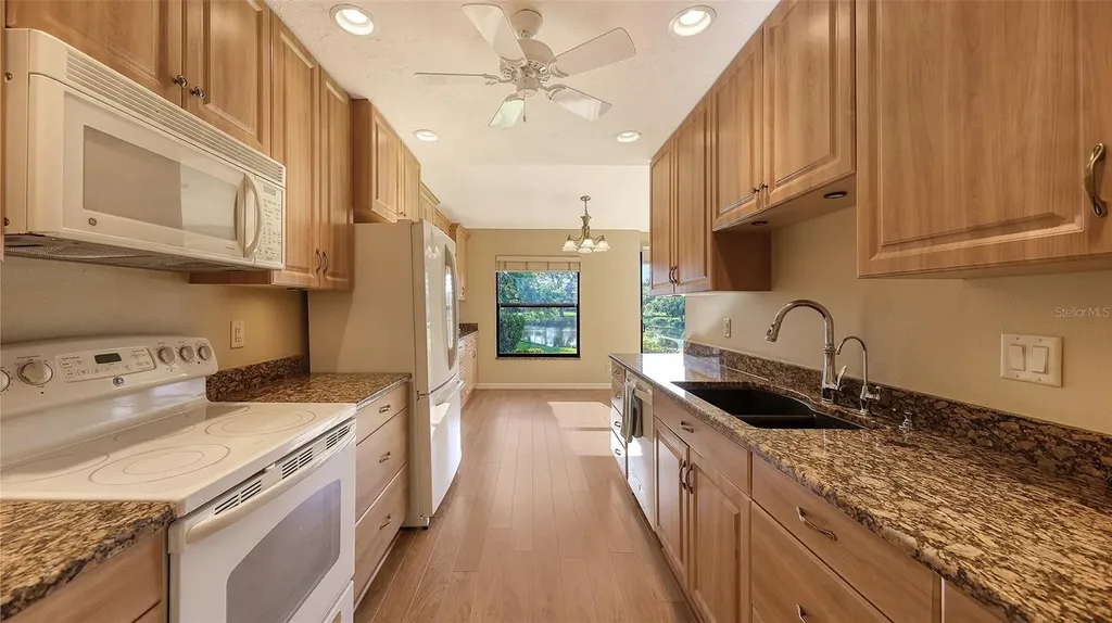 3864 Wilshire Circle W Sarasota FL 34238