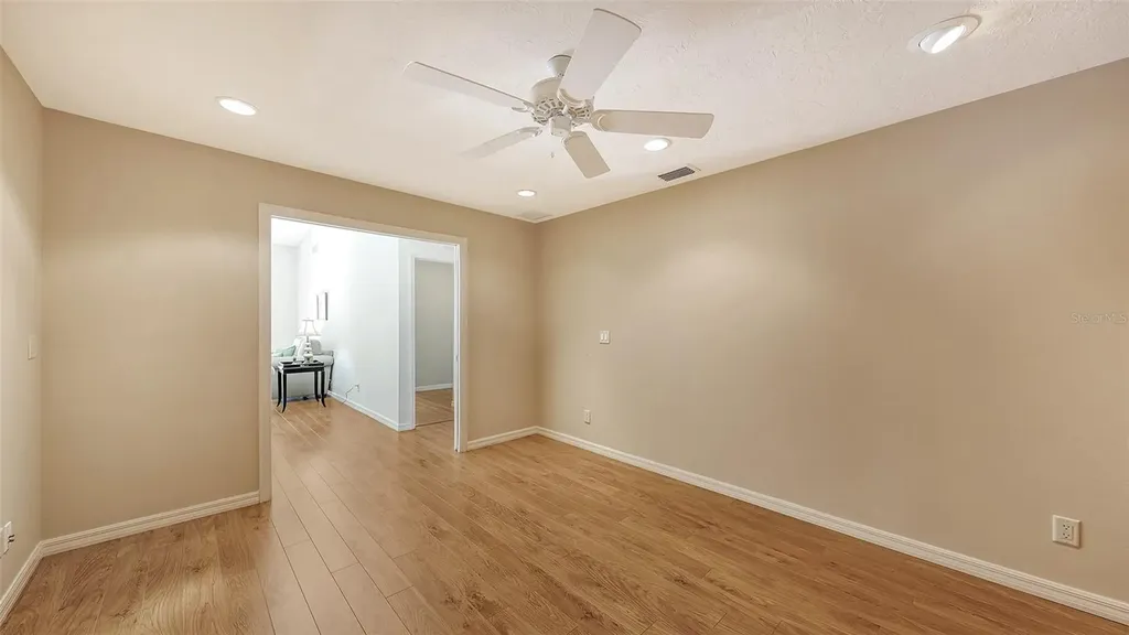 3864 Wilshire Circle W Sarasota FL 34238