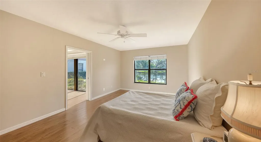 3864 Wilshire Circle W Sarasota FL 34238