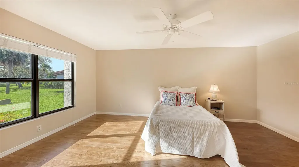 3864 Wilshire Circle W Sarasota FL 34238