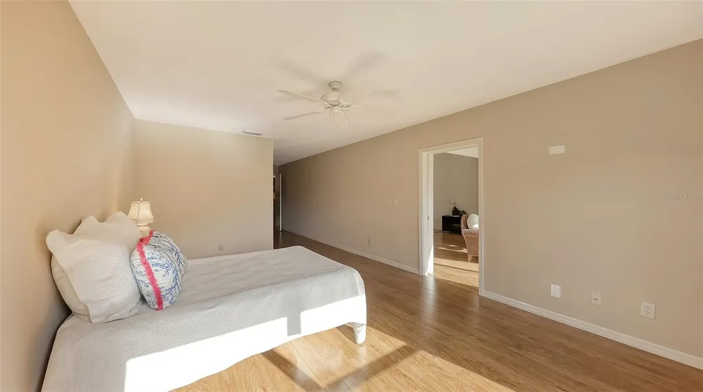 3864 Wilshire Circle W Sarasota FL 34238