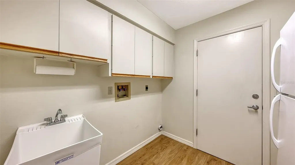 3864 Wilshire Circle W Sarasota FL 34238