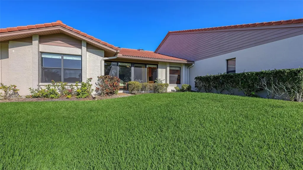 3864 Wilshire Circle W Sarasota FL 34238