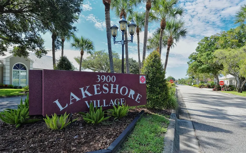 3864 Wilshire Circle W Sarasota FL 34238
