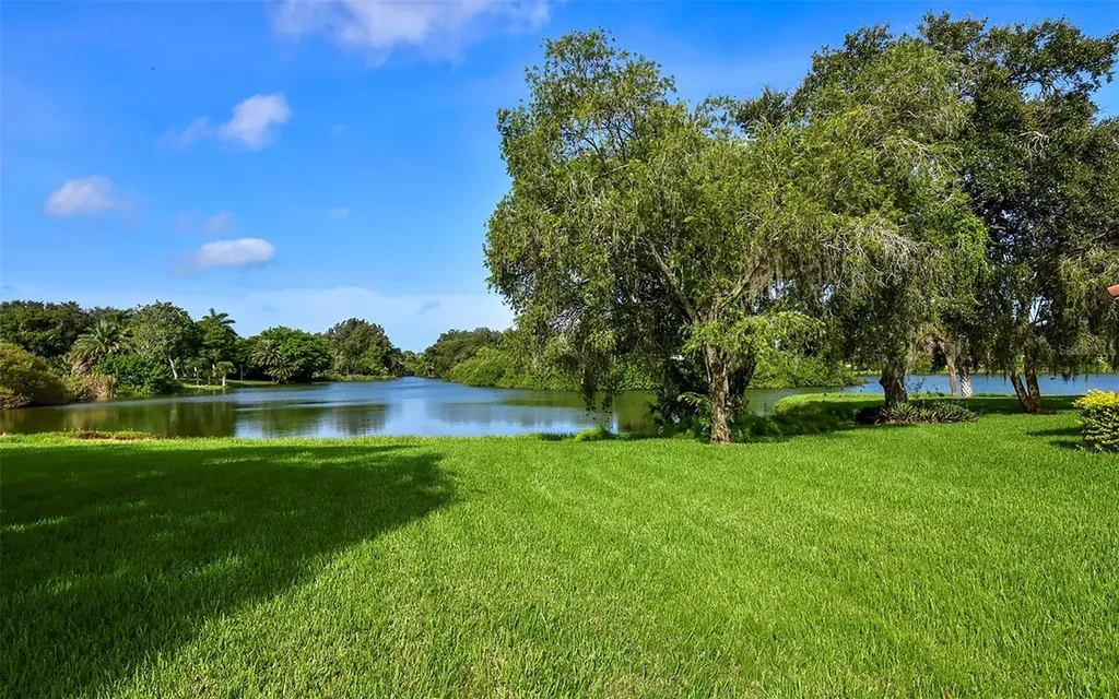 3864 Wilshire Circle W Sarasota FL 34238