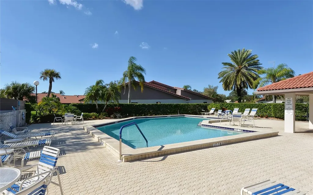 3864 Wilshire Circle W Sarasota FL 34238