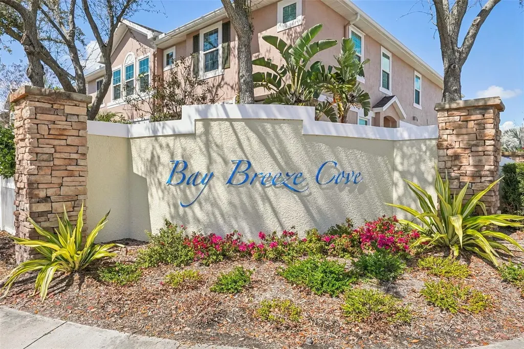623 52nd Avenue N St Petersburg FL 33703