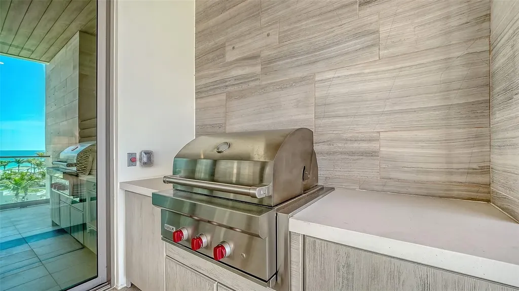 1581 Gulf Of Mexico Drive Longboat Key FL 34228