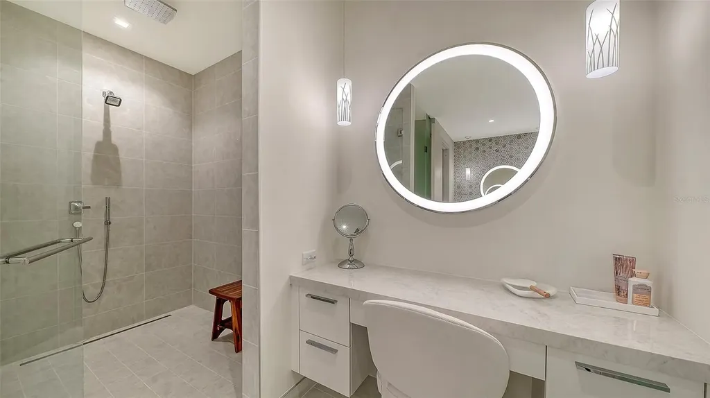 1581 Gulf Of Mexico Drive Longboat Key FL 34228