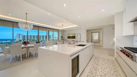 1581 Gulf Of Mexico Drive Longboat Key FL 34228