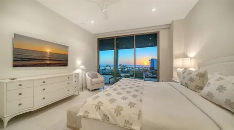 1581 Gulf Of Mexico Drive Longboat Key FL 34228