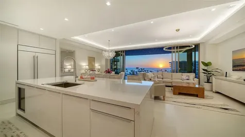 1581 Gulf Of Mexico Drive Longboat Key FL 34228