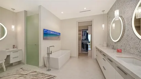 1581 Gulf Of Mexico Drive Longboat Key FL 34228