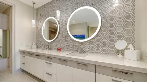 1581 Gulf Of Mexico Drive Longboat Key FL 34228